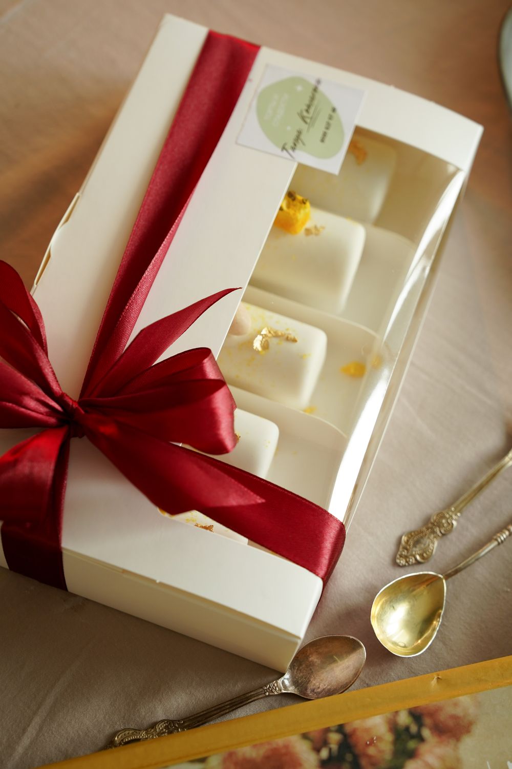 Муссовые пирожные и бенто-торты